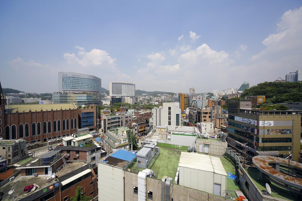 24 Guesthouse Sinchon Avenue Seoul Bagian luar foto