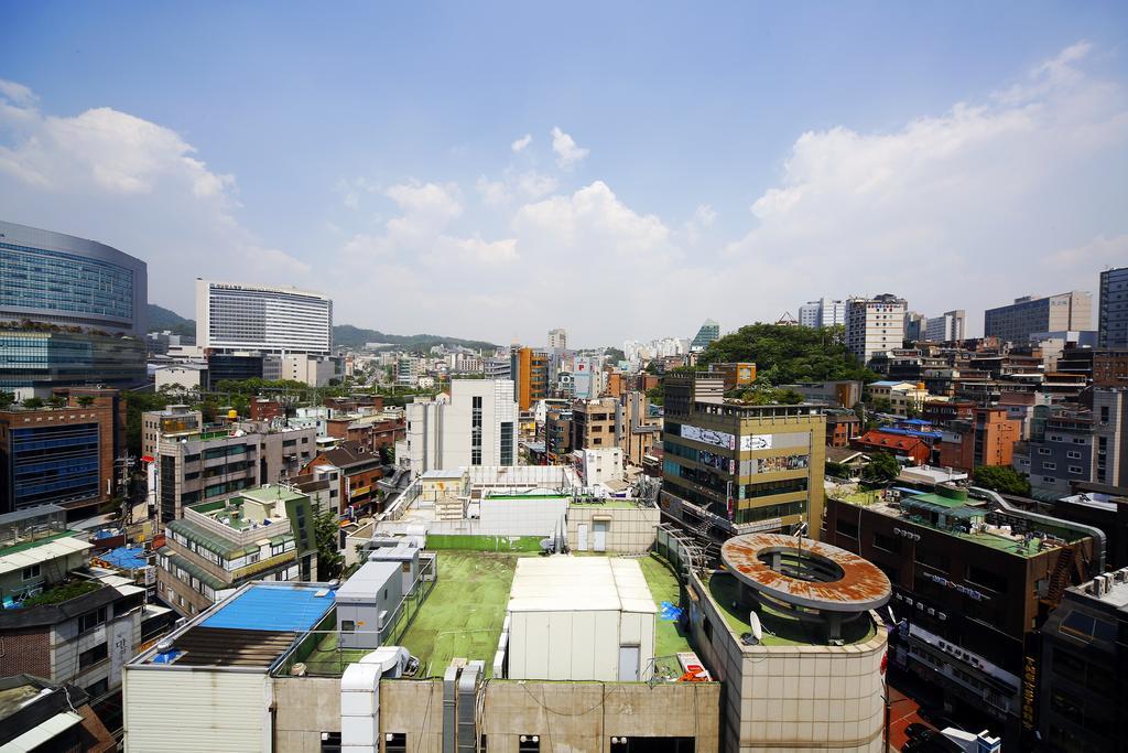 24 Guesthouse Sinchon Avenue Seoul Bagian luar foto