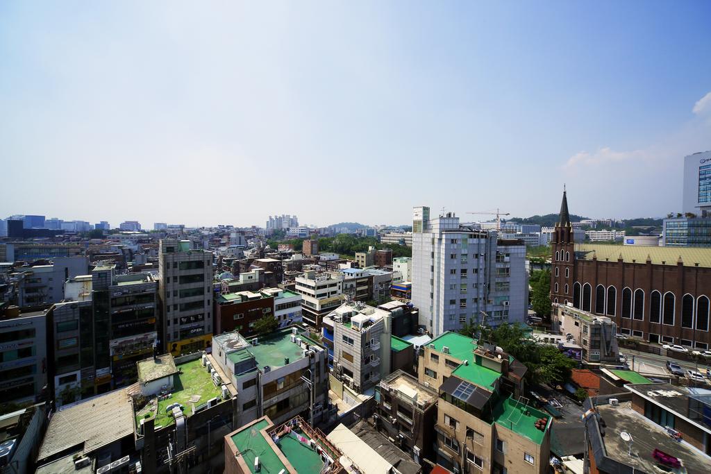 24 Guesthouse Sinchon Avenue Seoul Bagian luar foto