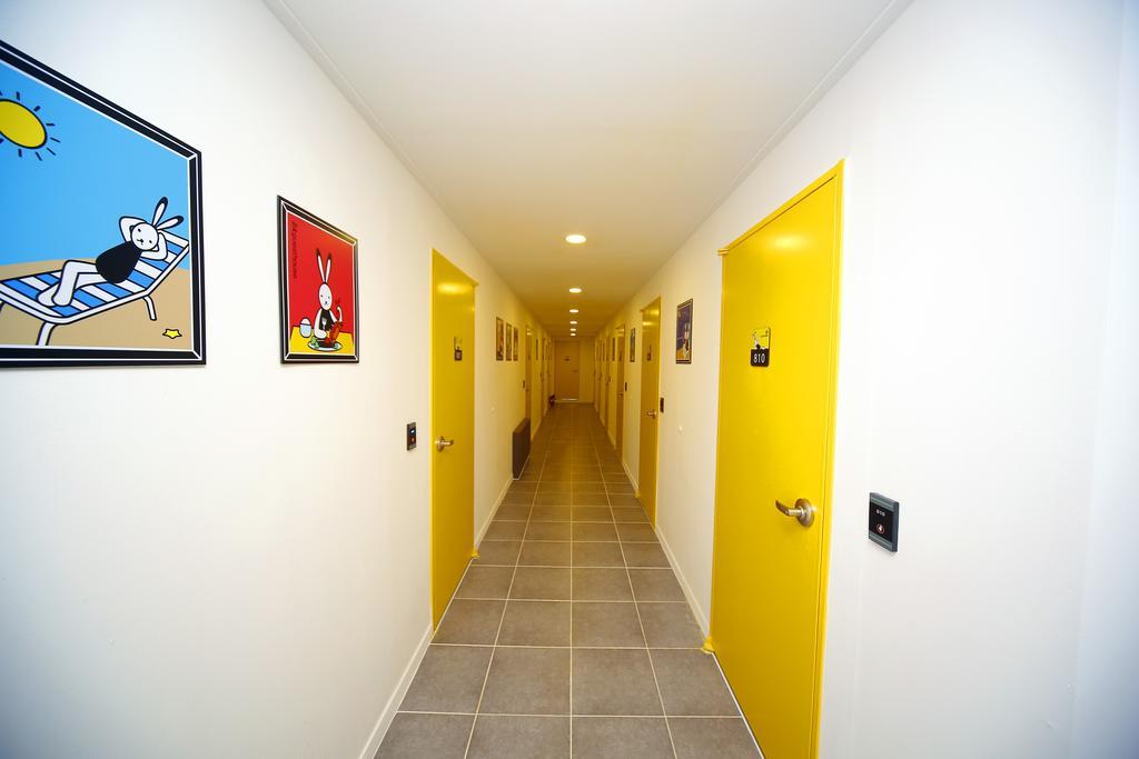 24 Guesthouse Sinchon Avenue Seoul Bagian luar foto