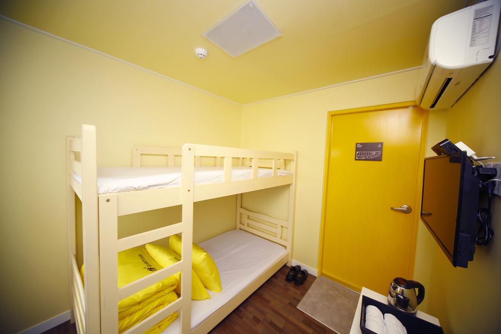 24 Guesthouse Sinchon Avenue Seoul Ruang foto
